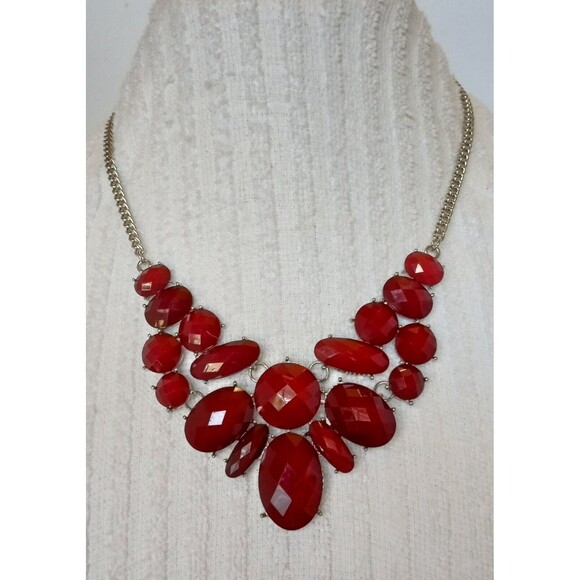 Cranberry Faceted Resin Bib Statement Necklace - Picture 3 of 7